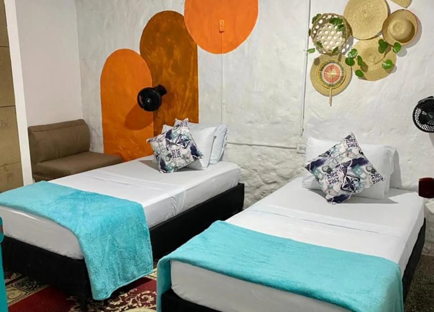 Spring Hostel Medellin 0*,  Colombia